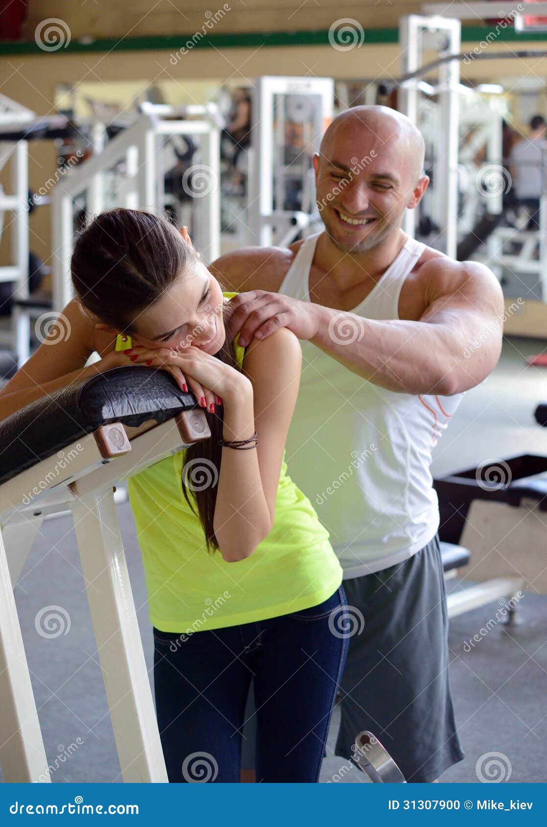 В спортзале минет